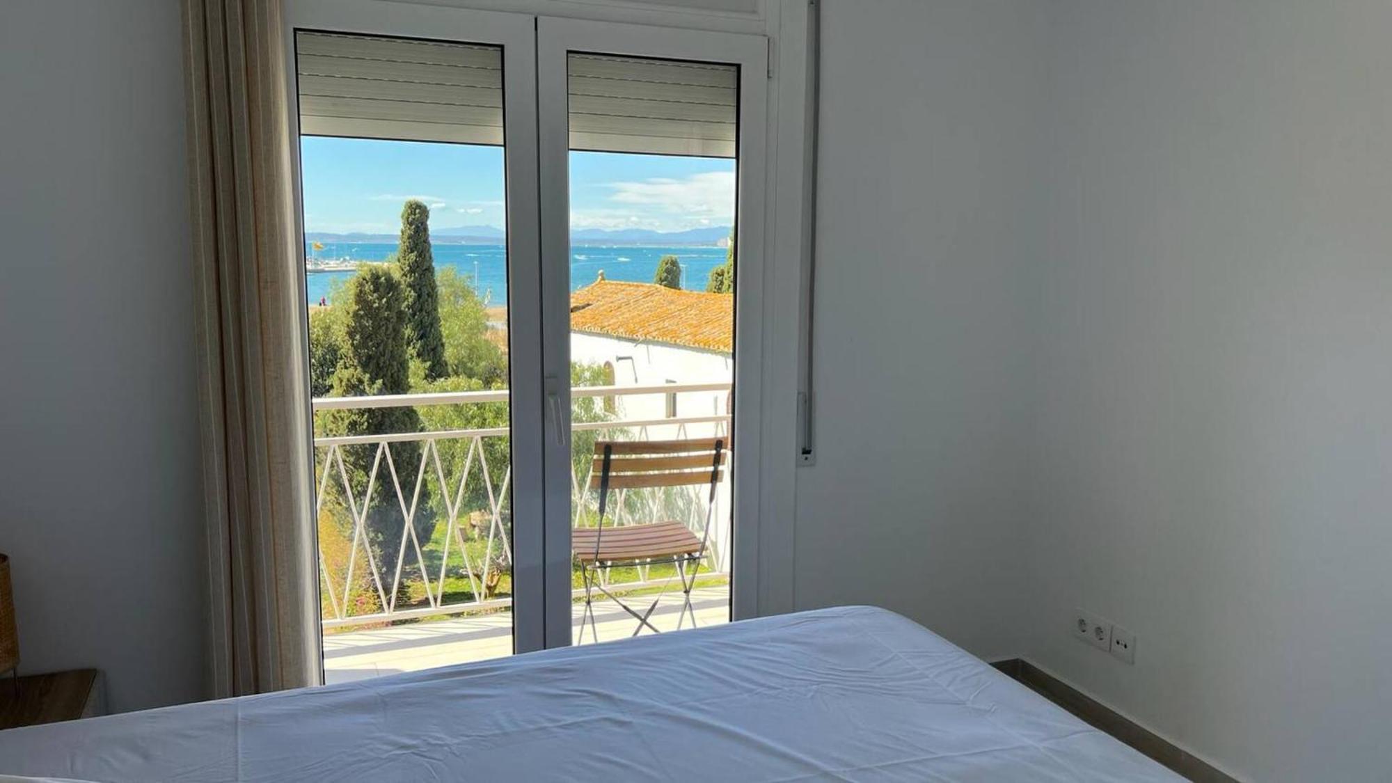 Apartamento Frente Al Mar Roses Exteriér fotografie