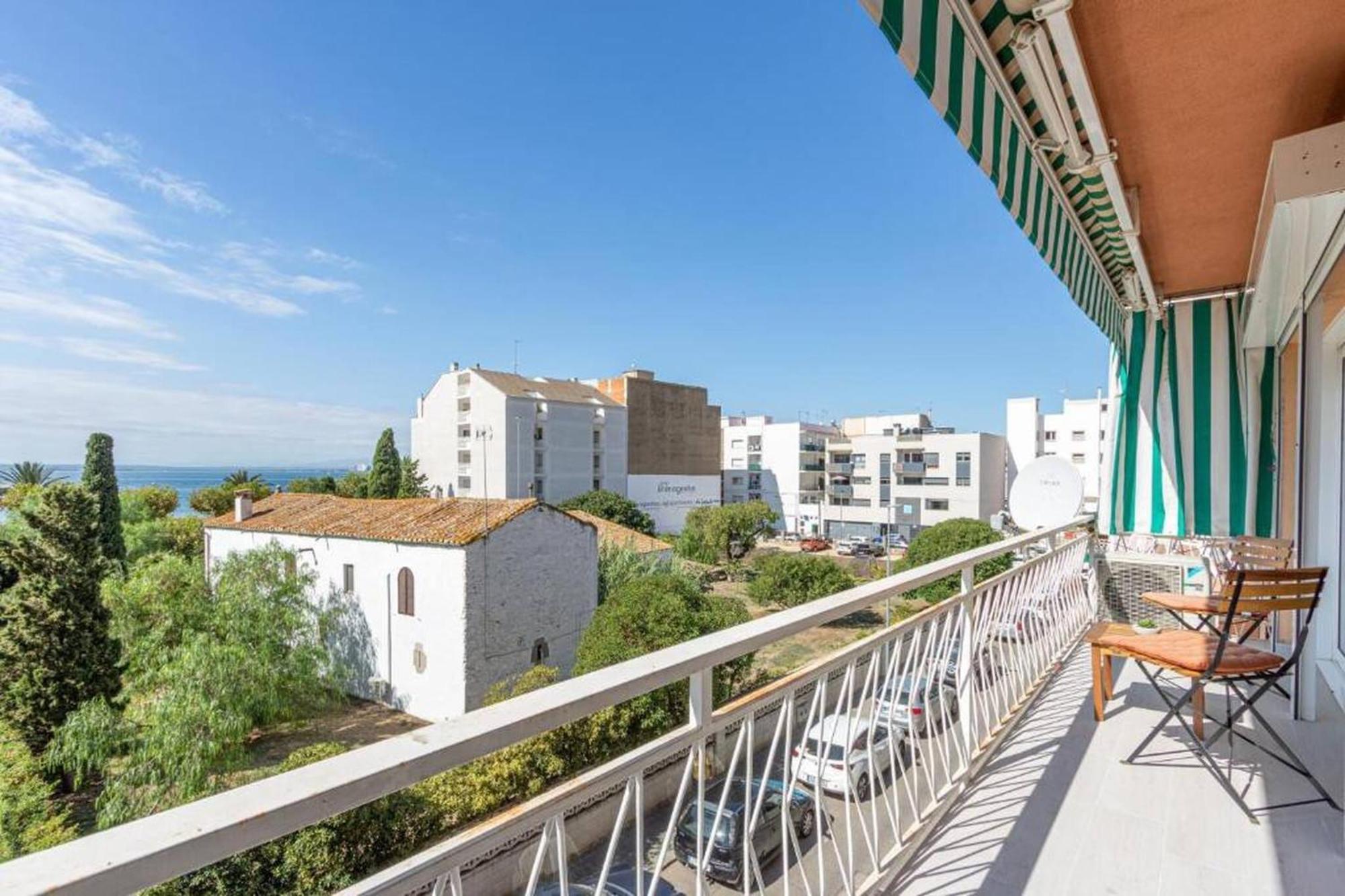 Apartamento Frente Al Mar Roses Exteriér fotografie